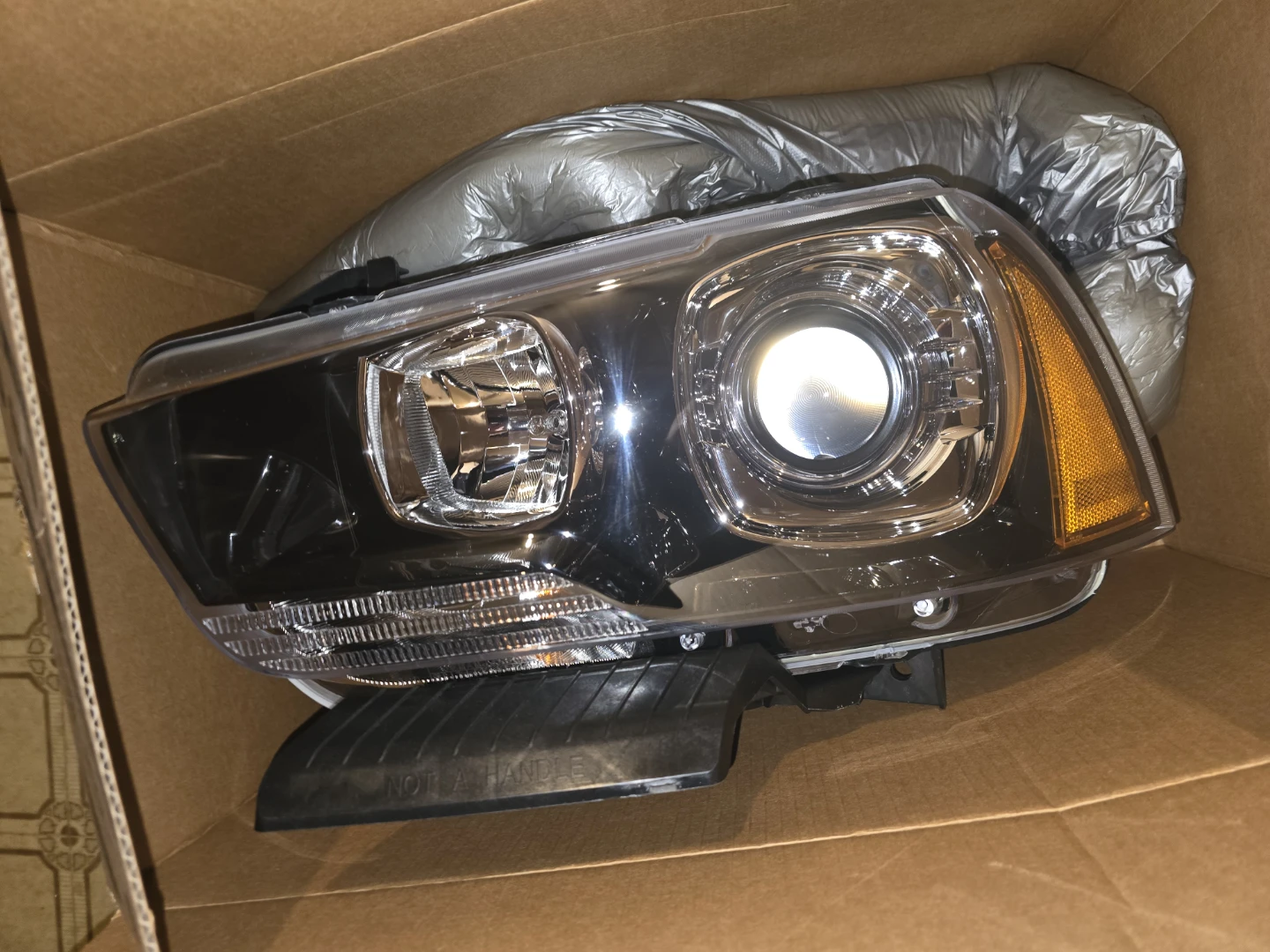 Dodge Headlight Assembly 2012 2014 - photo 2