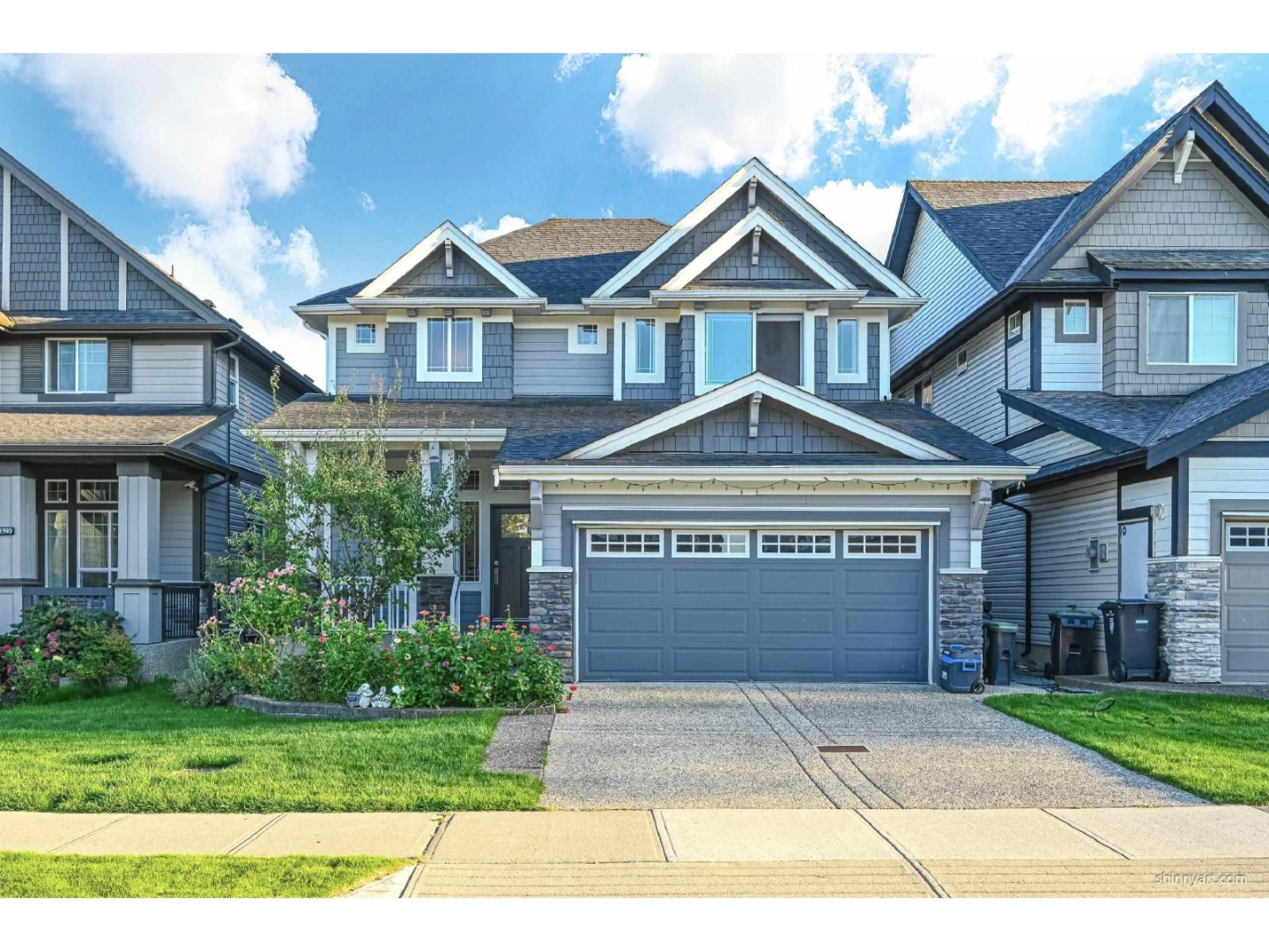 Spacious & Modern 6-Bedroom Home in Willoughby Heights