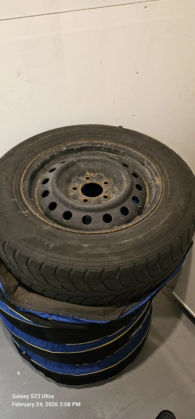 4x Rovelo Winter Tires on Steel Rims – 215/70R16 (Set of 4) - photo 3