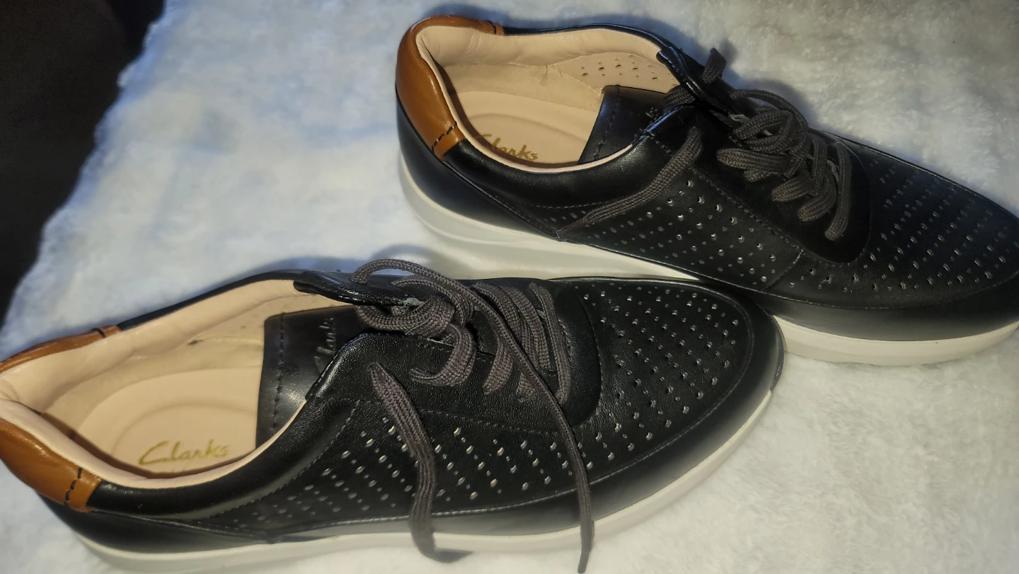 Clarks Black Perforated Leather Sneakers Men's Size 11 US