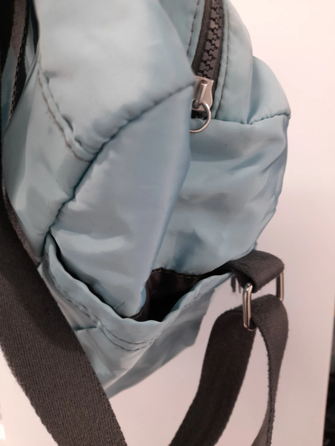 Nylon Duffle Bag with Gray Straps - photo 4