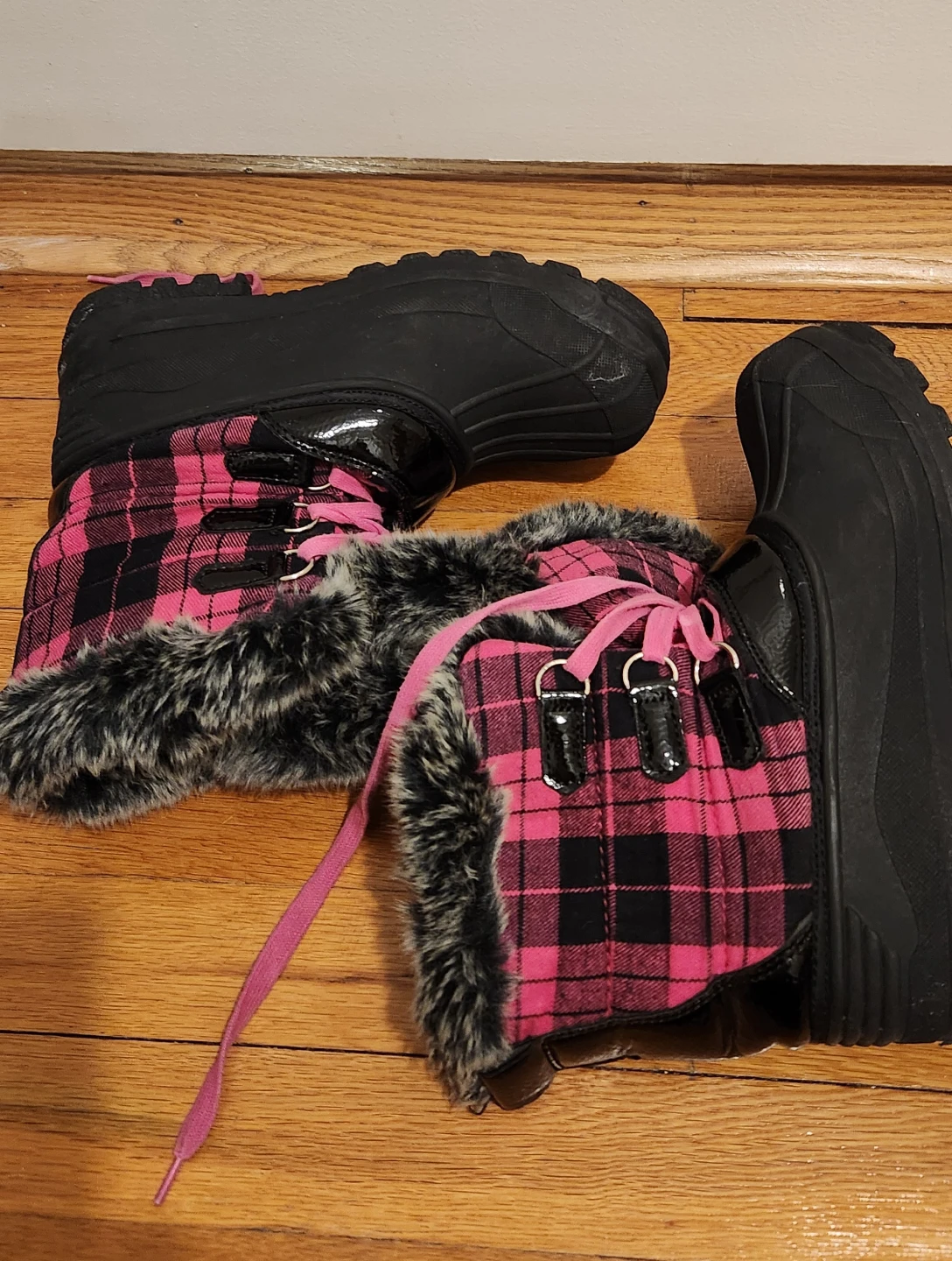 Lands End  Plaid Winter Boots with Faux Fur Size Big Girls 7