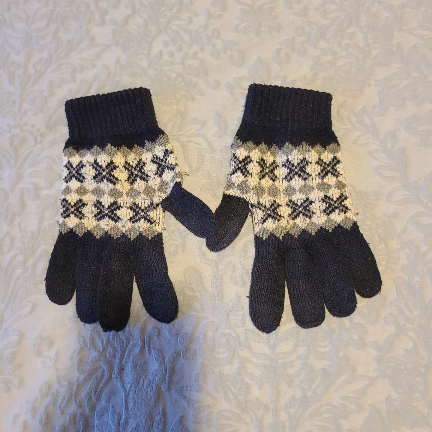 Knit Gloves with Fair Isle Pattern"🧡"