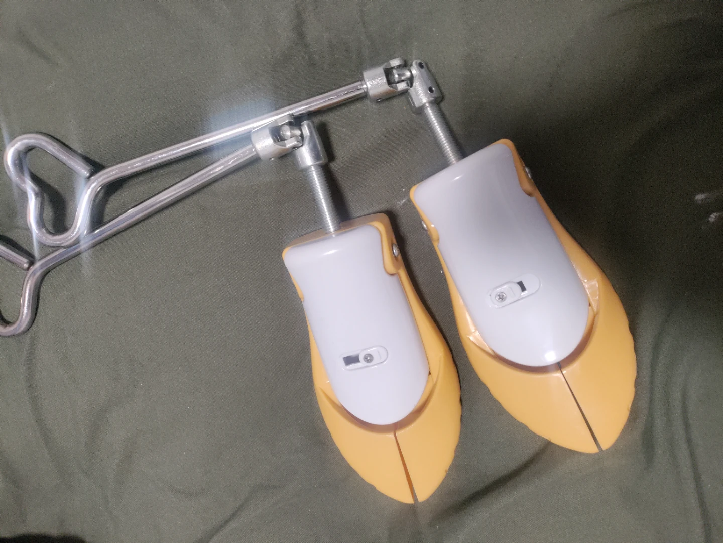 Shoe Stretcher Pair