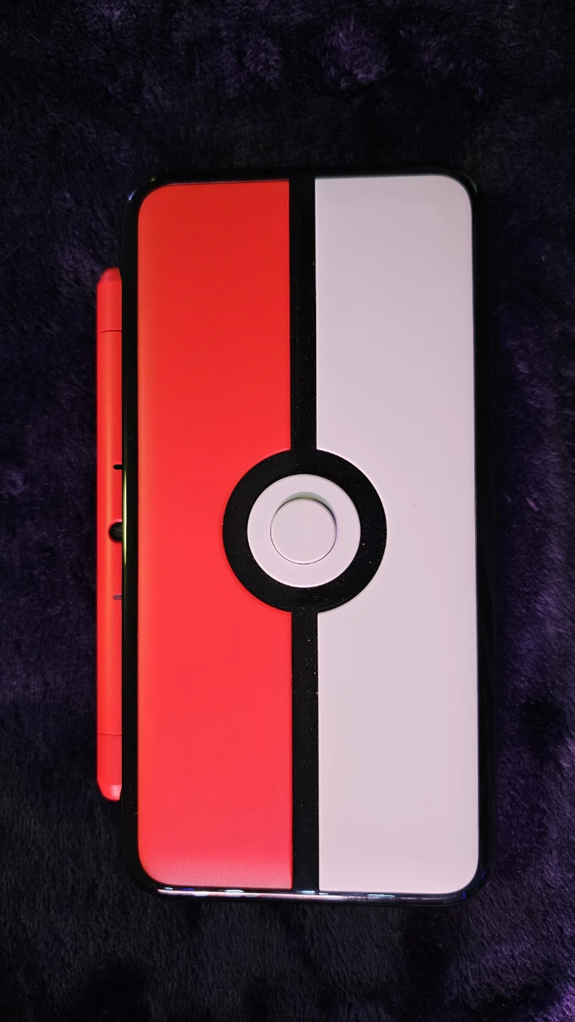 Nintendo 2DS XL Poke Ball Edition - photo 2