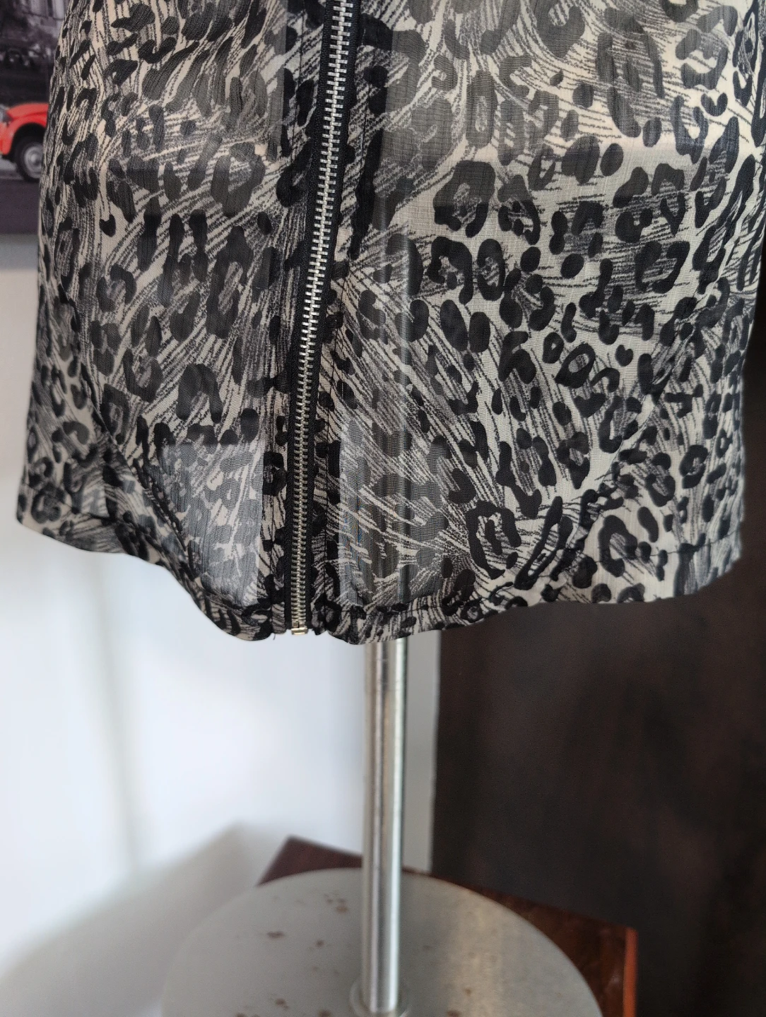 Sheer Mesh Leopard Print Tank Top with Zipper large - photo 5