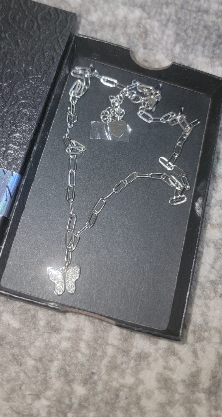 Menglisi Butterfly Pendant Necklace - photo 3