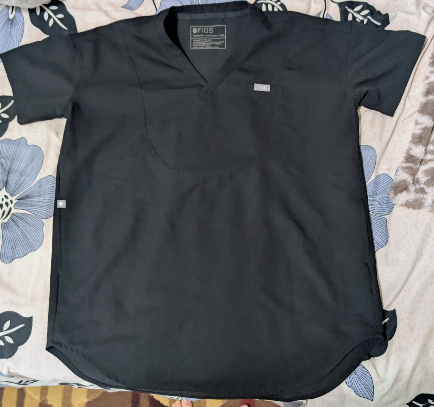 FIGS Black Scrub Top