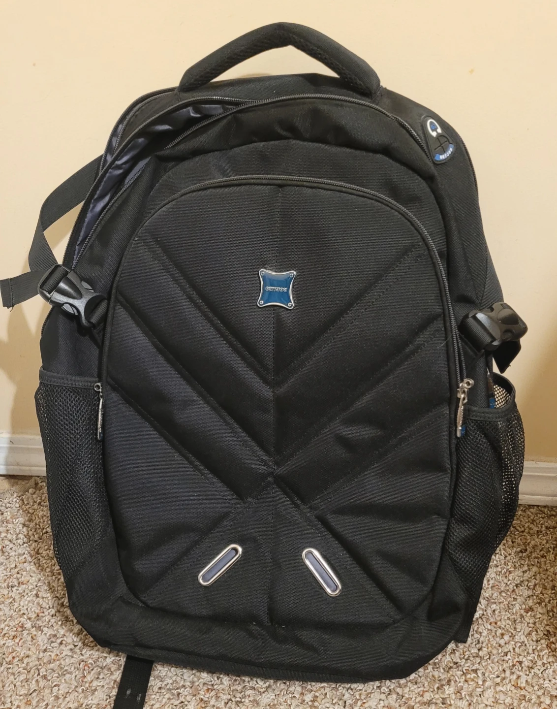 Outjoy Shockproof Laptop Backpack