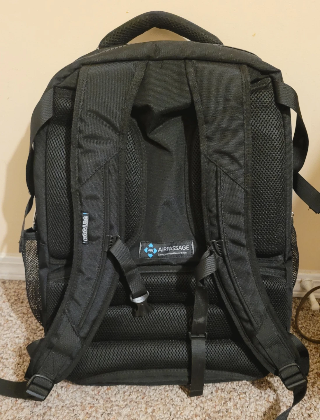 Outjoy Shockproof Laptop Backpack - photo 2