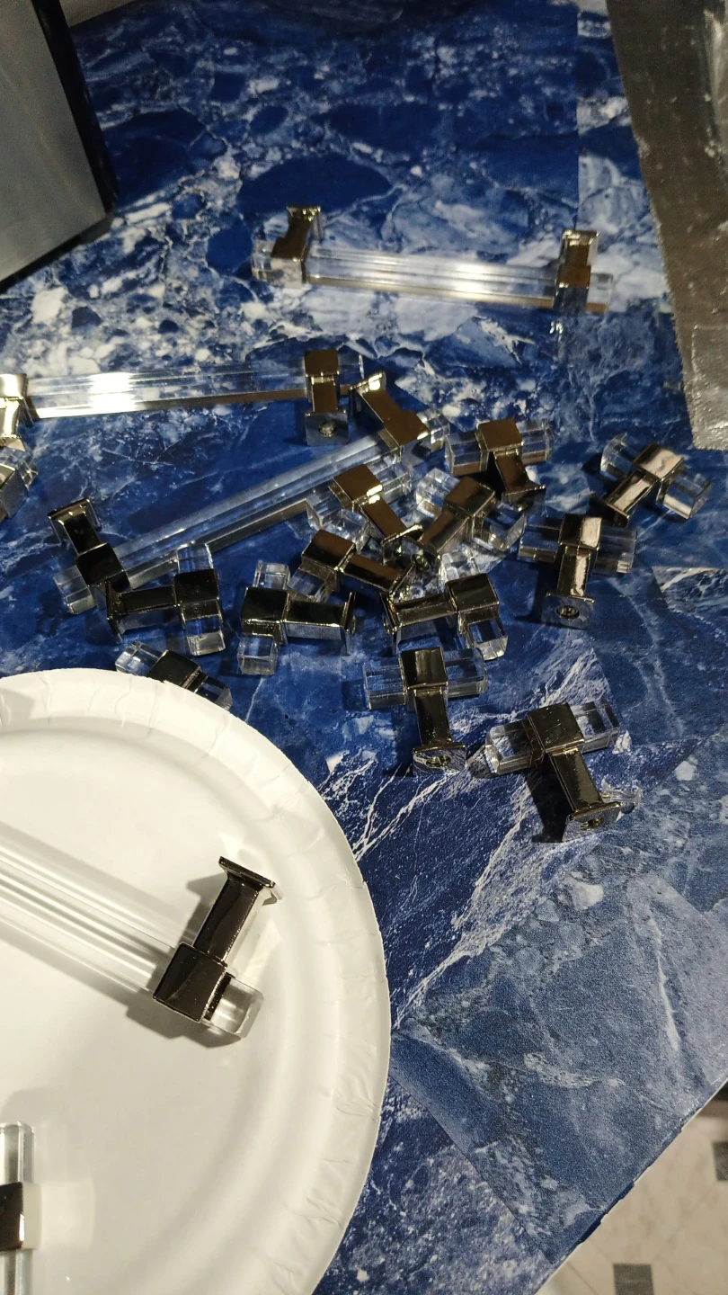 Crystal Cabinet Drawer Pulls 2 sizes $20 Over 30 pieces! - photo 2
