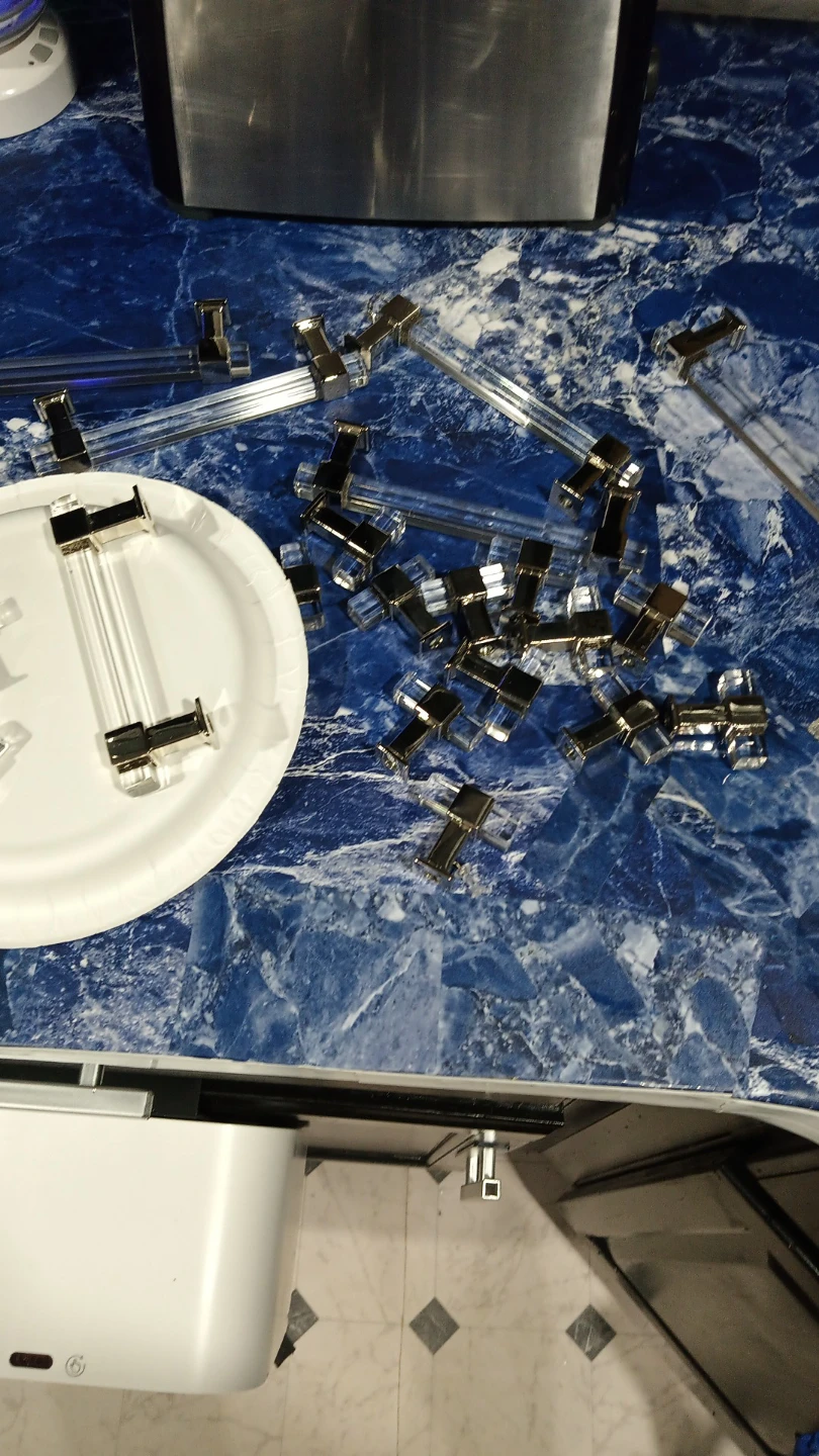 Crystal Cabinet Drawer Pulls 2 sizes $20 Over 30 pieces! - photo 3