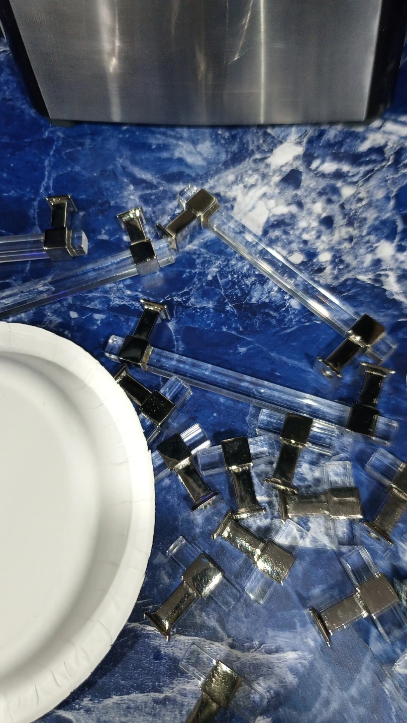 Crystal Cabinet Drawer Pulls 2 sizes $20 Over 30 pieces! - photo 4