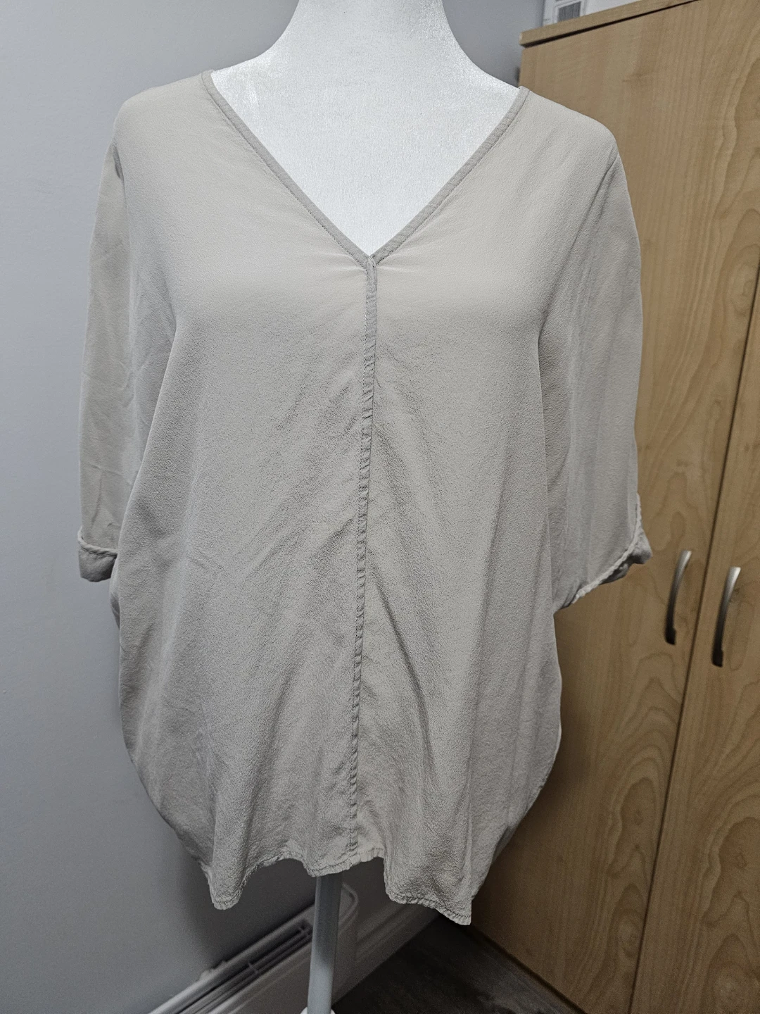 Club Monaco 100% Silk V-Neck Top - S/P
