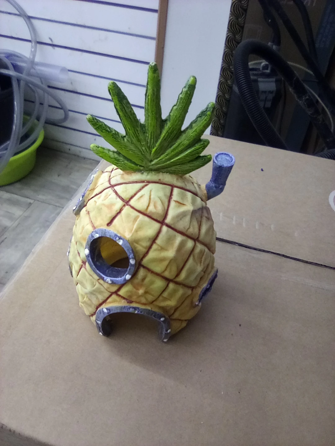 Pineapple House Aquarium Ornament
