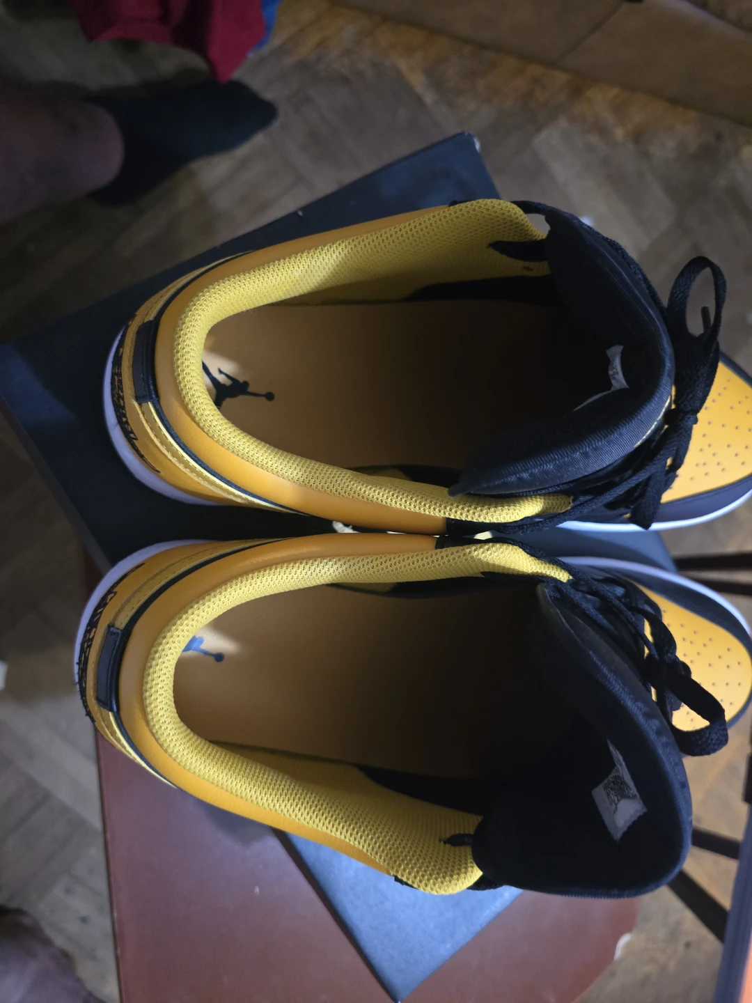 Nike Air Jordan 1 Low SE Yellow Black Sneakers - photo 5