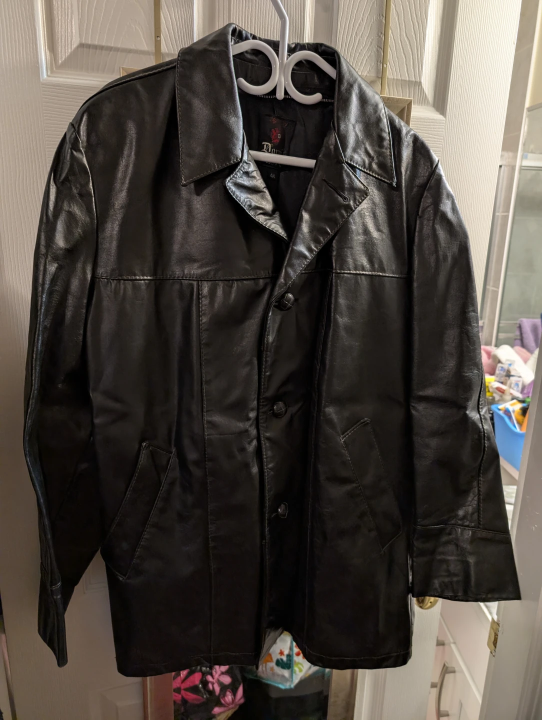 Darwin Black Leather Jacket Size 44 Made in Canada. No flaws