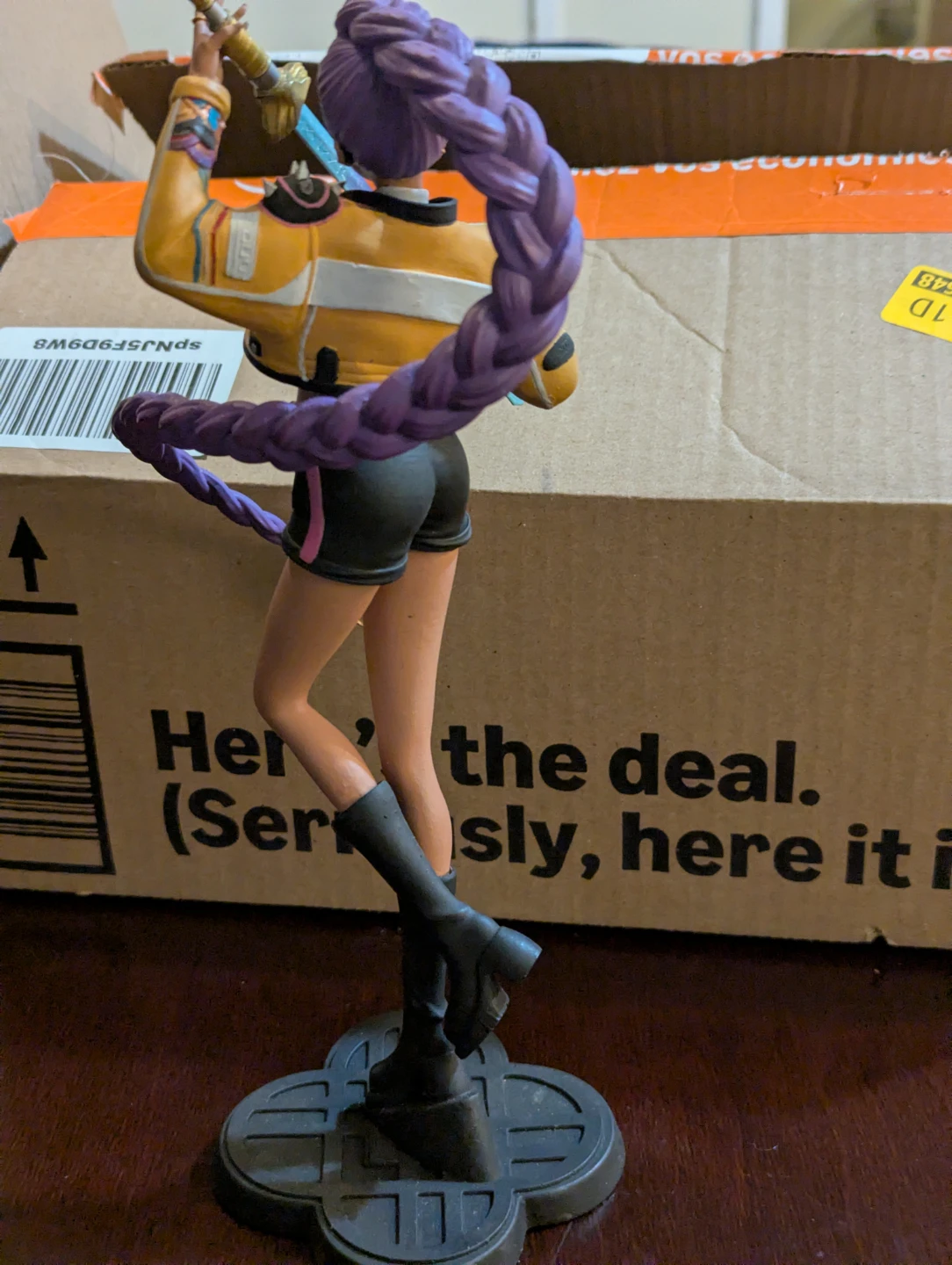 Kpop Demon Hunters Figure with sword - photo 2