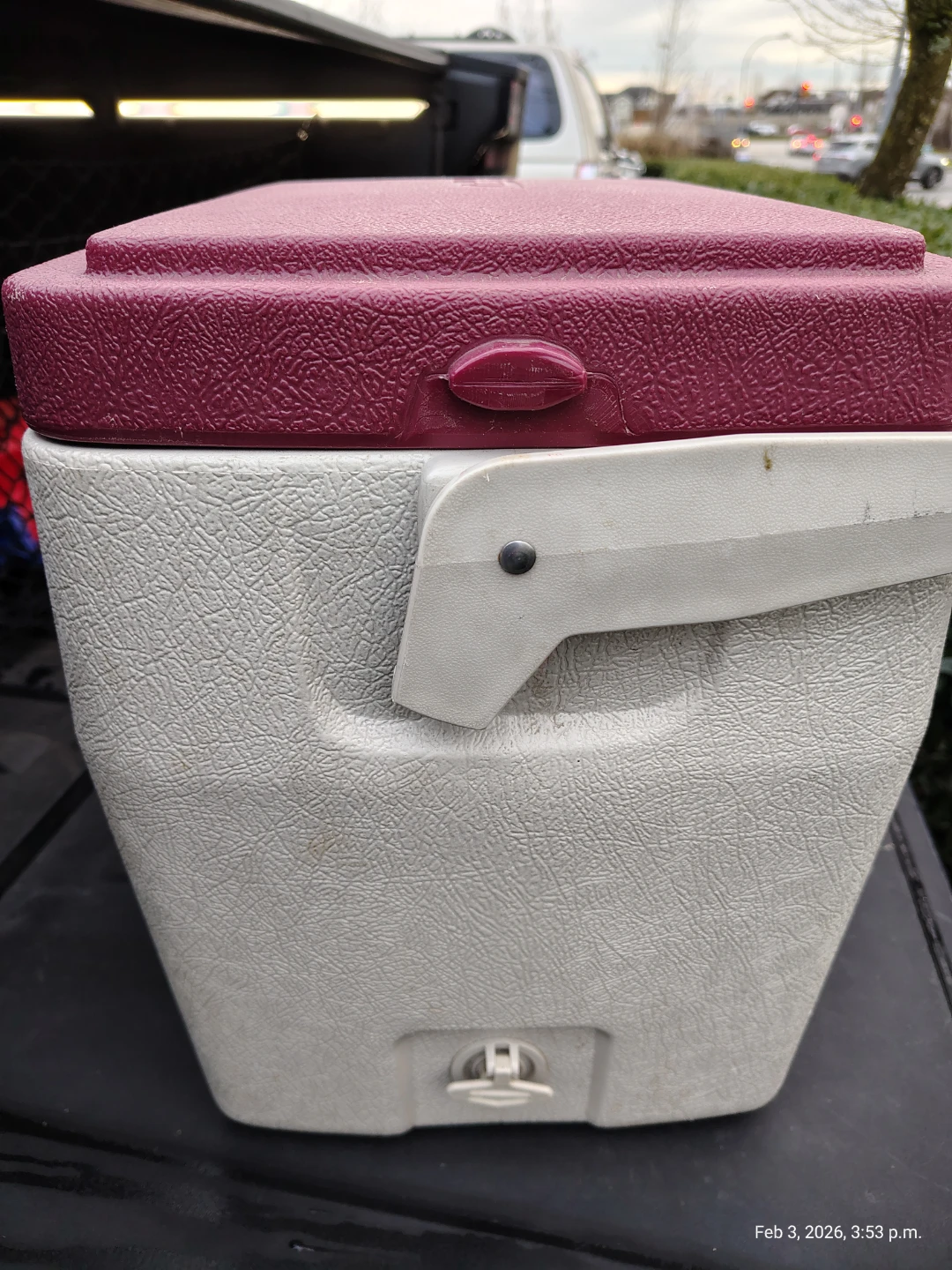 Rare! Coleman 24 qt Picnic Cooler with Drain - photo 2