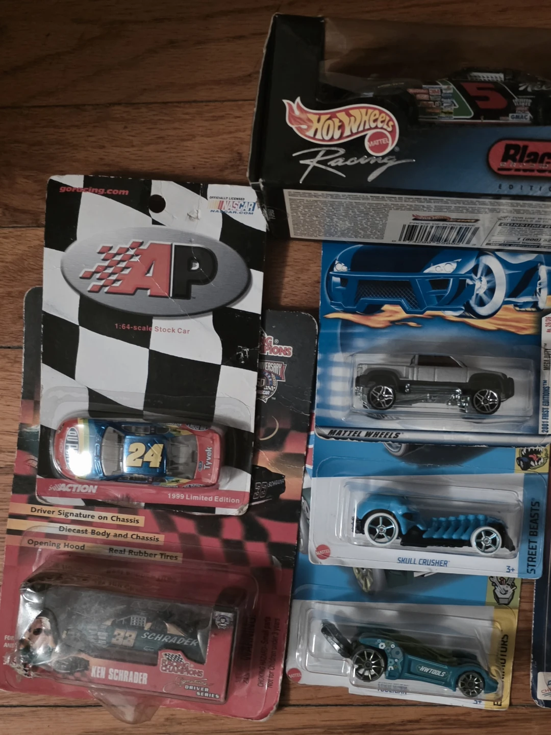 Hot Wheels Die-Cast Cars Lot - photo 2