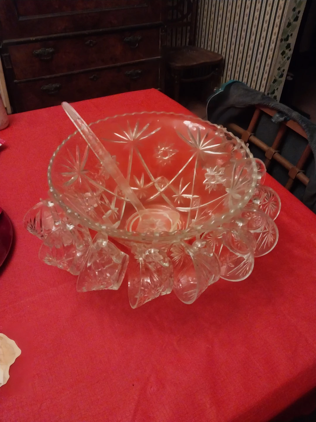 🥕Glass Punch Bowl Set with Ladle and Cups🥕 - photo 2