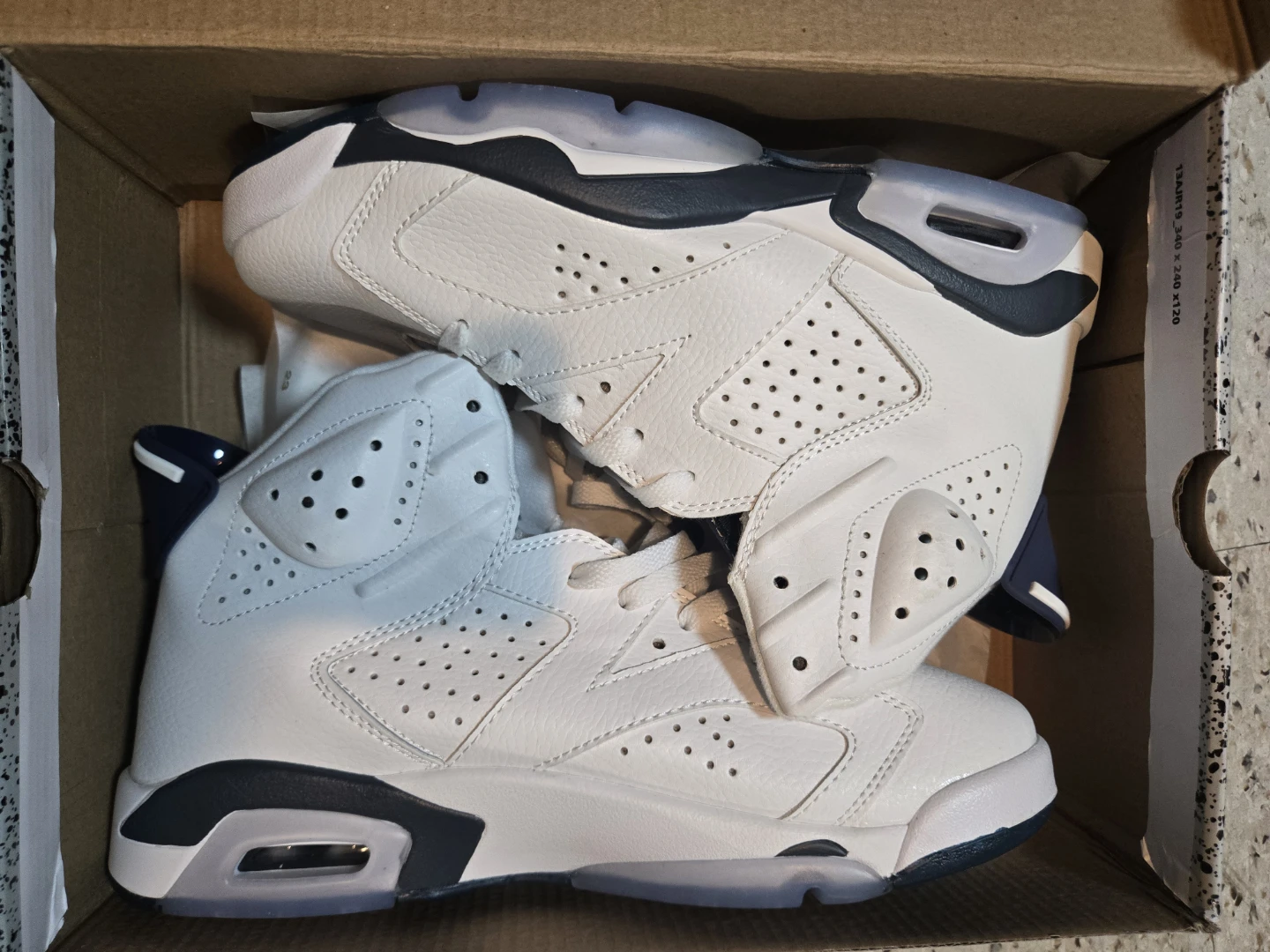 Air Jordan 6 Retro Sneakers White Navy - photo 4