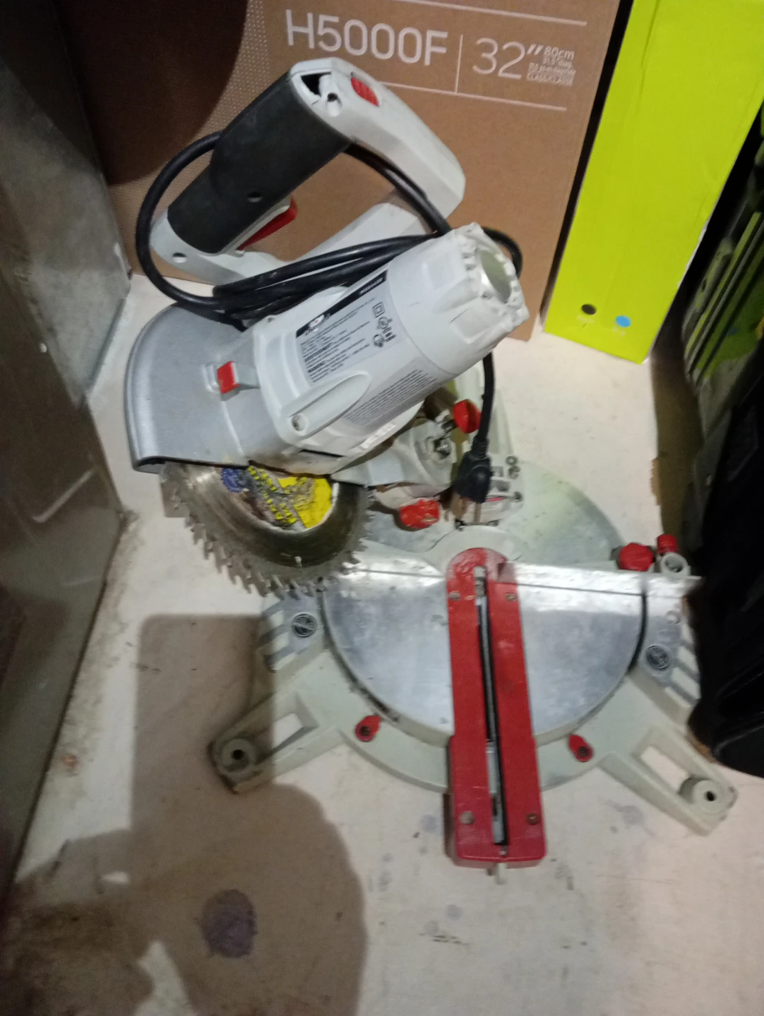 Ryobi Sliding Compound Miter Saw
