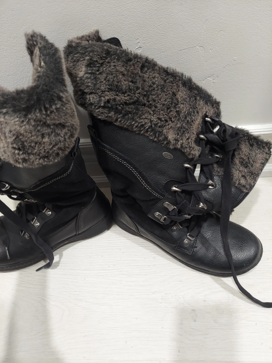 Black Fur Trimmed Winter Boots