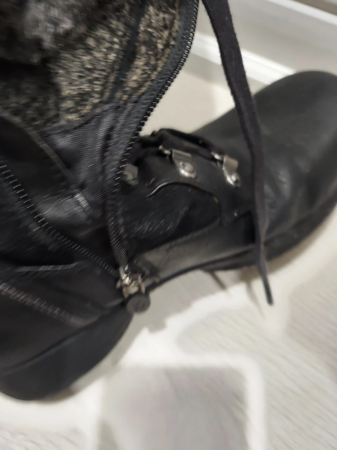 Black Fur Trimmed Winter Boots - photo 5
