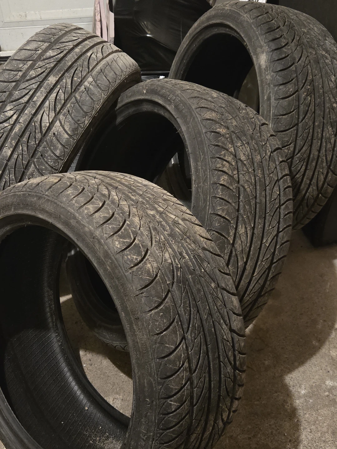 Set of 4 Tires - 225/40ZR18 97W XL - photo 4