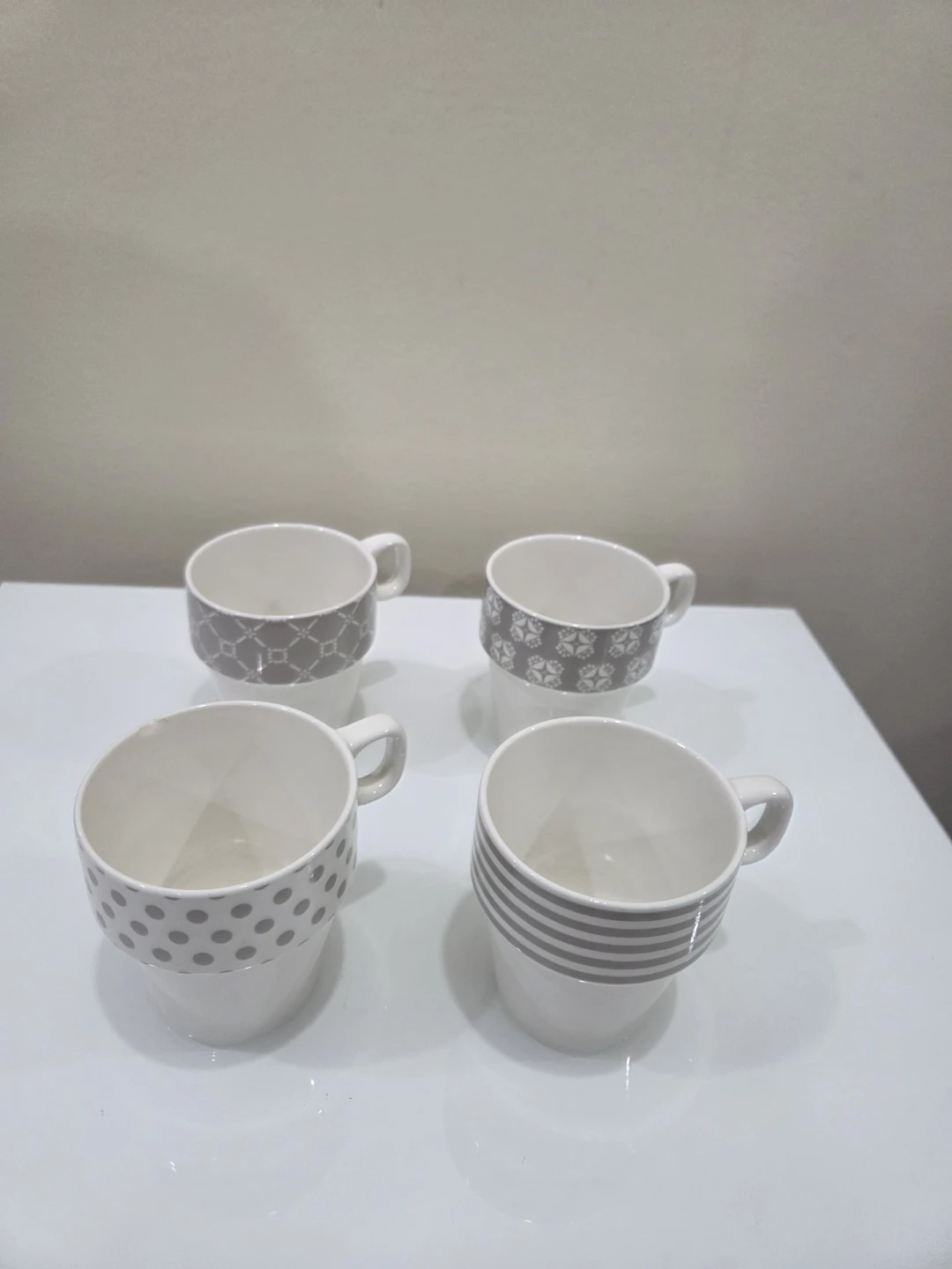 Set of 4 White and Grey Patterned Mugs