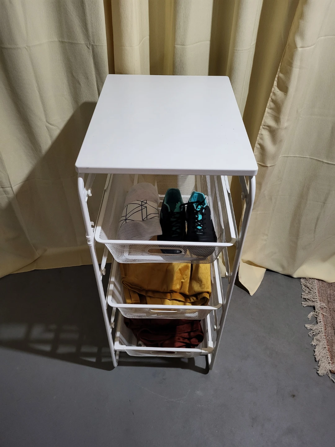 Ikea shelf  with only 3 baskets - photo 2