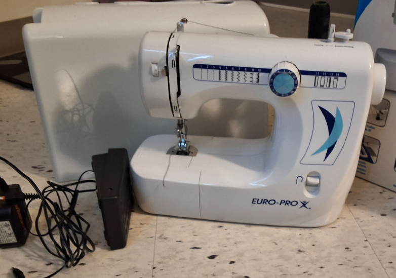 EURO-PRO X Sewing Machine - photo 3