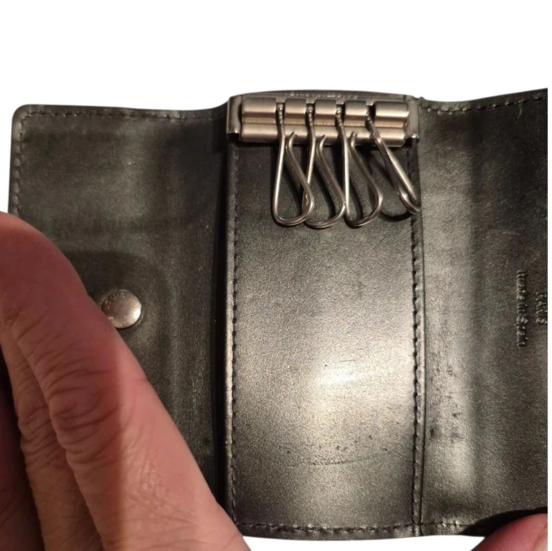 Louis Vuitton Monogram Leather Matte Key Case - photo 4