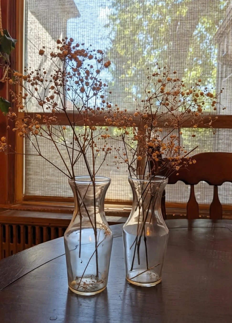 Carafe style bud vases (40)