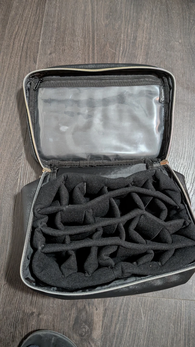 Curmio Black Toiletry Bag