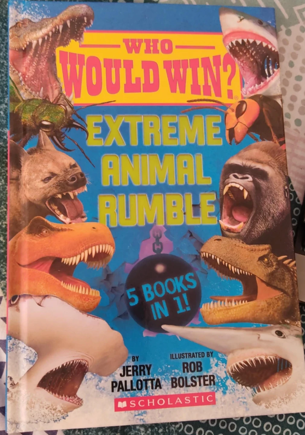 Who Would Win? Extreme Animal Rumble Book (5 Books in 1)