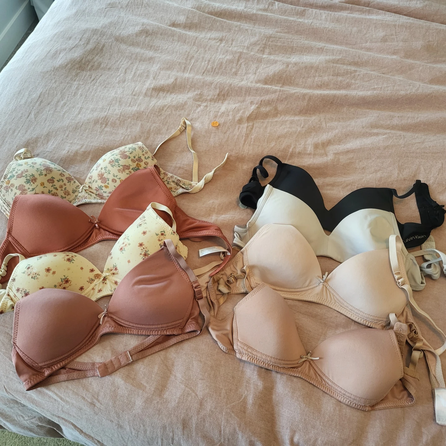 Perfect condition Bra Bundle (8): 32A