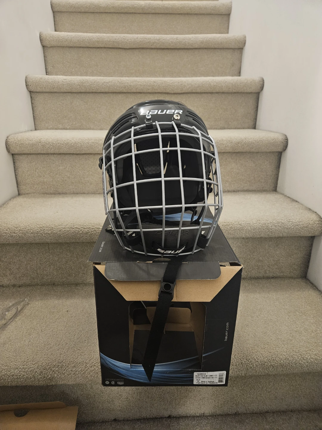 New Bauer BHH2100M Hockey Helmet