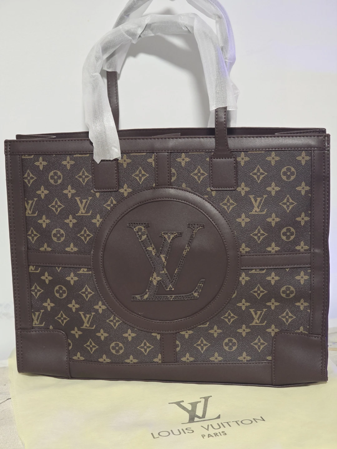 Louis Vuitton Monogram Tote Bag - photo 3