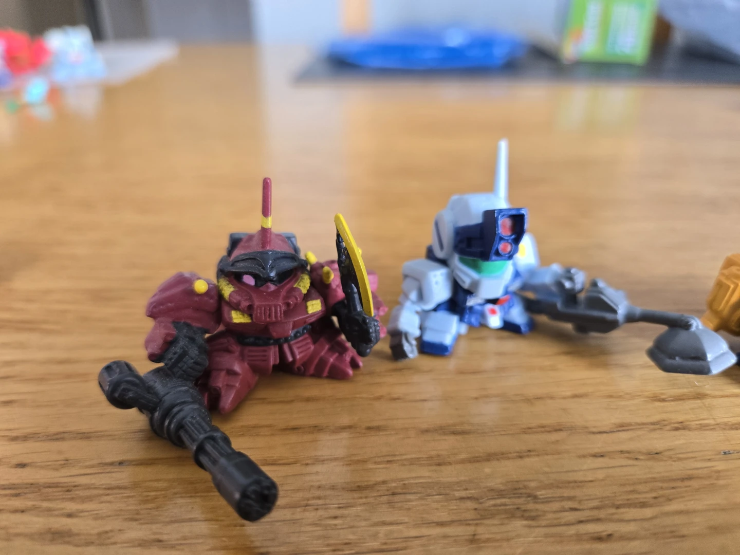 Mini Gundam Figures Set - 2000 - photo 2