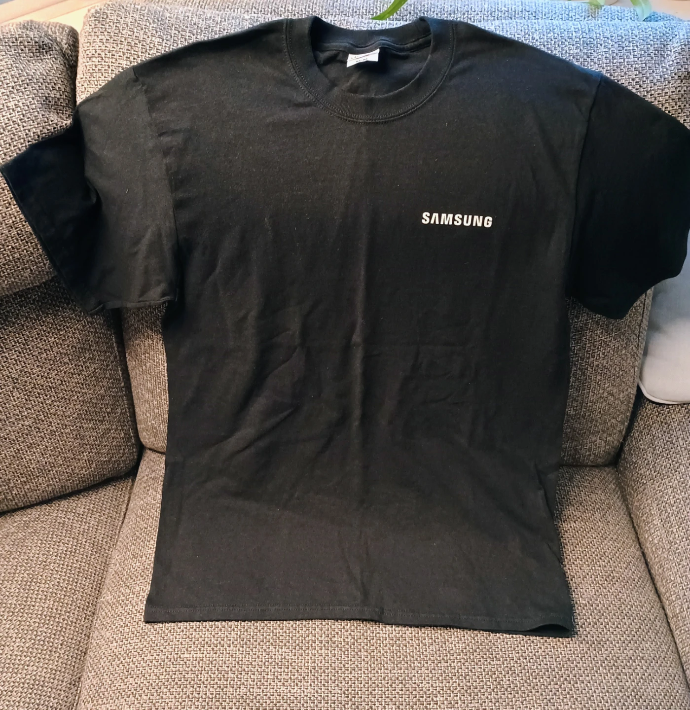 🏆 NEW Samsung Black T-Shirt, Sz M