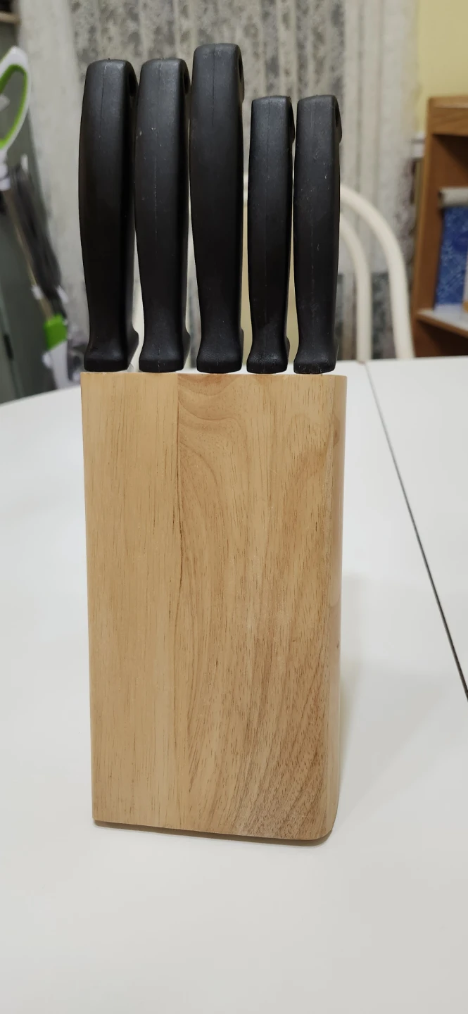 Set of 5 Serrated Knives with Wooden Block