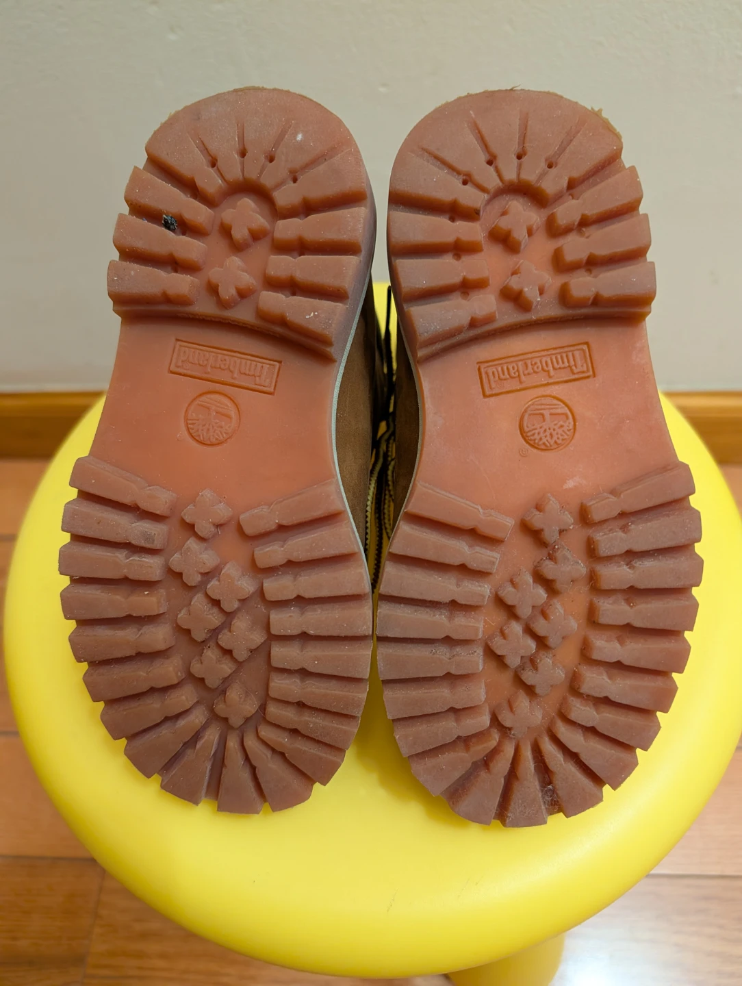 Timberland Kids Brown Leather Boots size 11(4-5 years old ) - photo 5