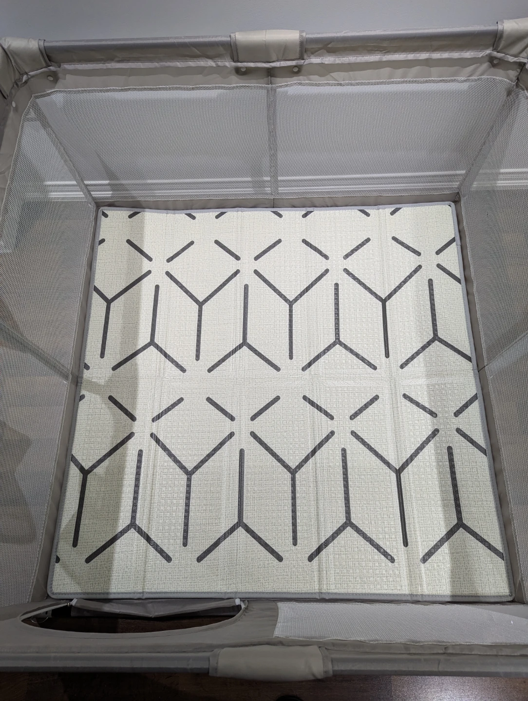 Baby Playpen with Mat - 59x59 inch - photo 2