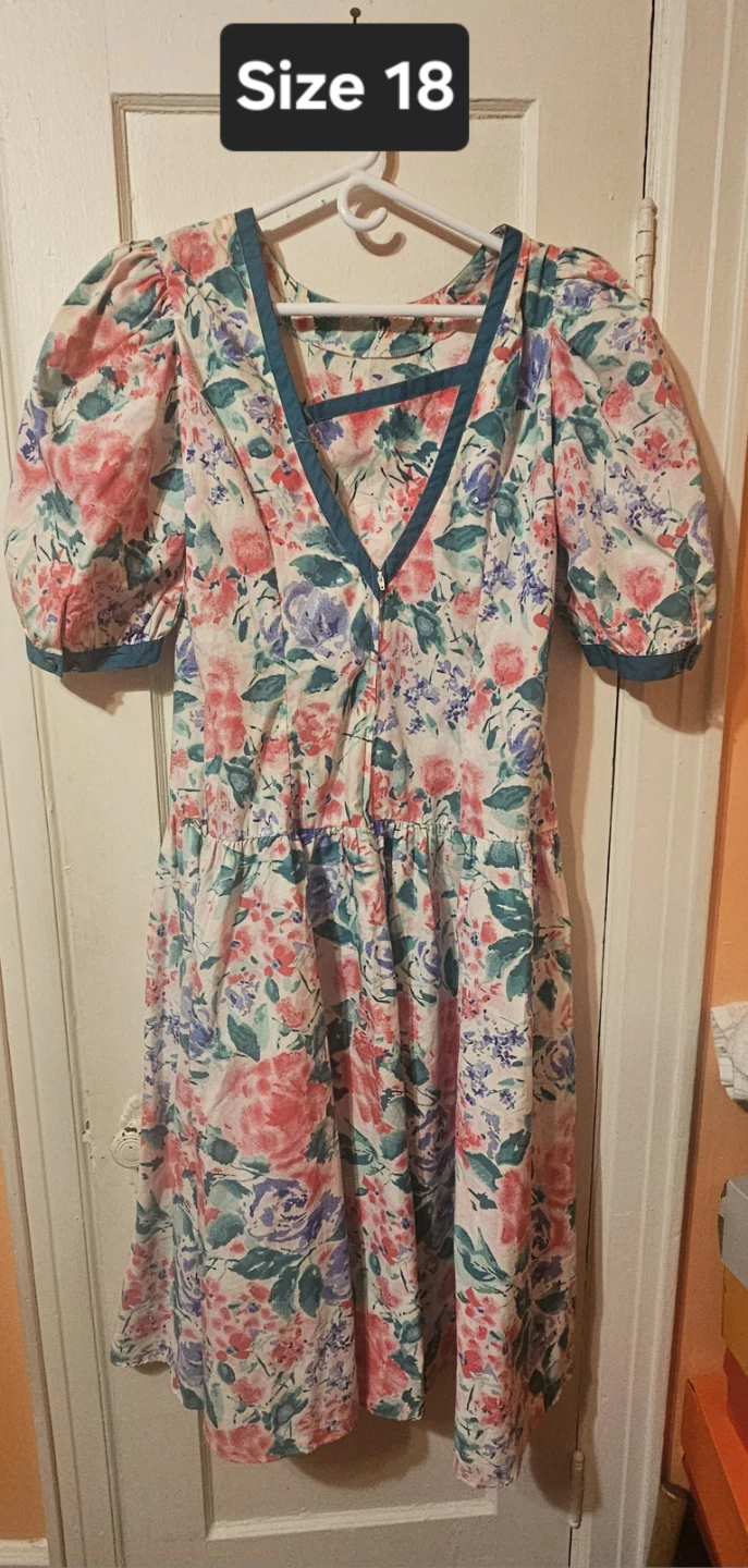 Women's long dress