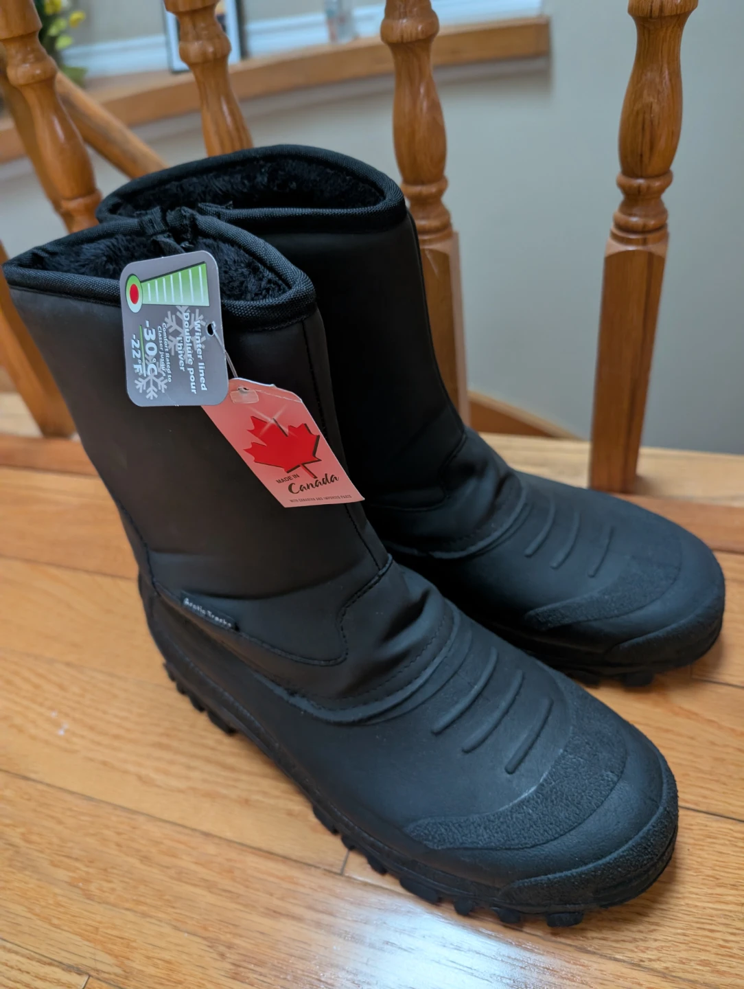 Brand New Arctic Tracks Winter Lined Boots - Size 12 🥕