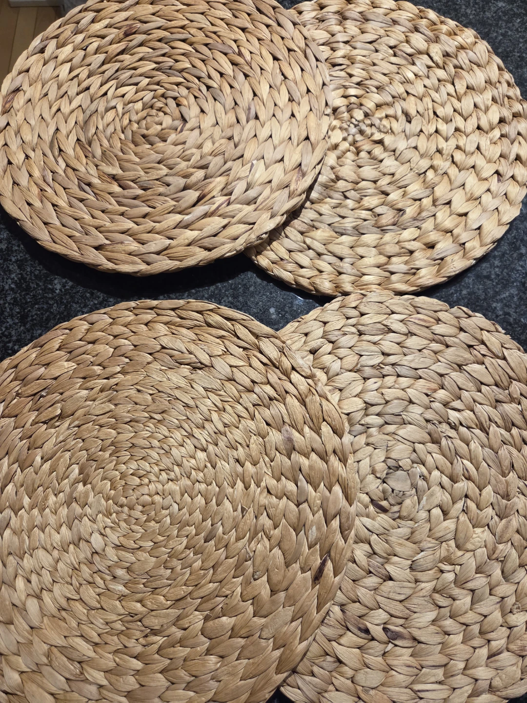 Set of 4 Round Woven Placemats