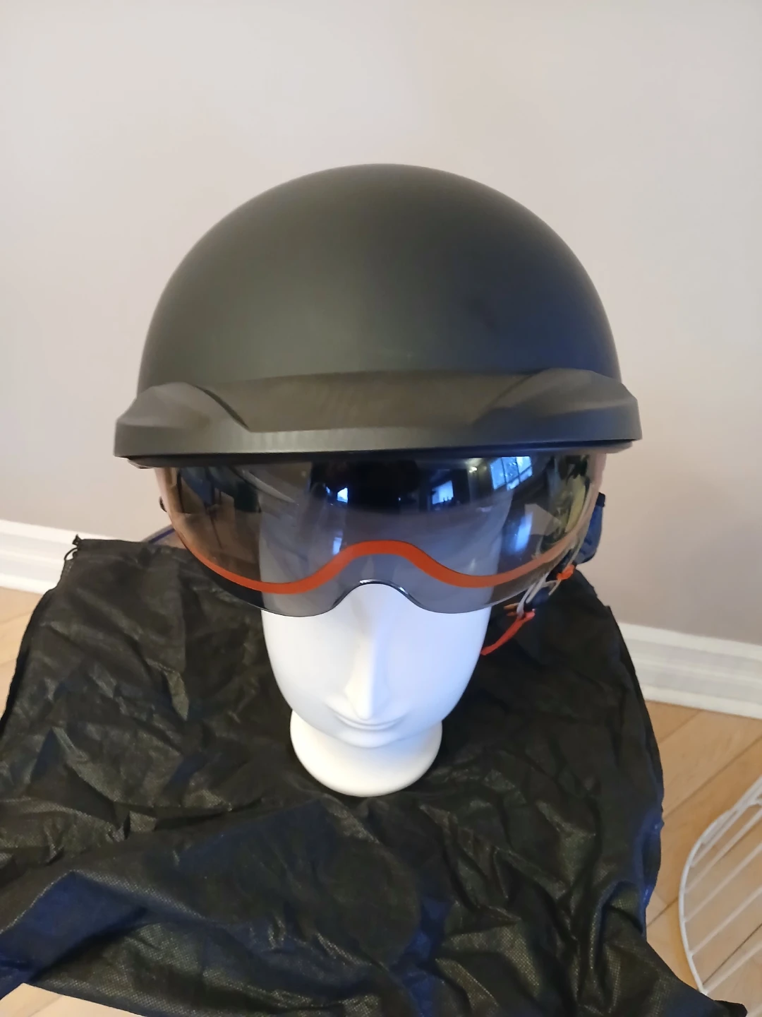Virtue Matte Black Motorcycle Helmet - Size Medium