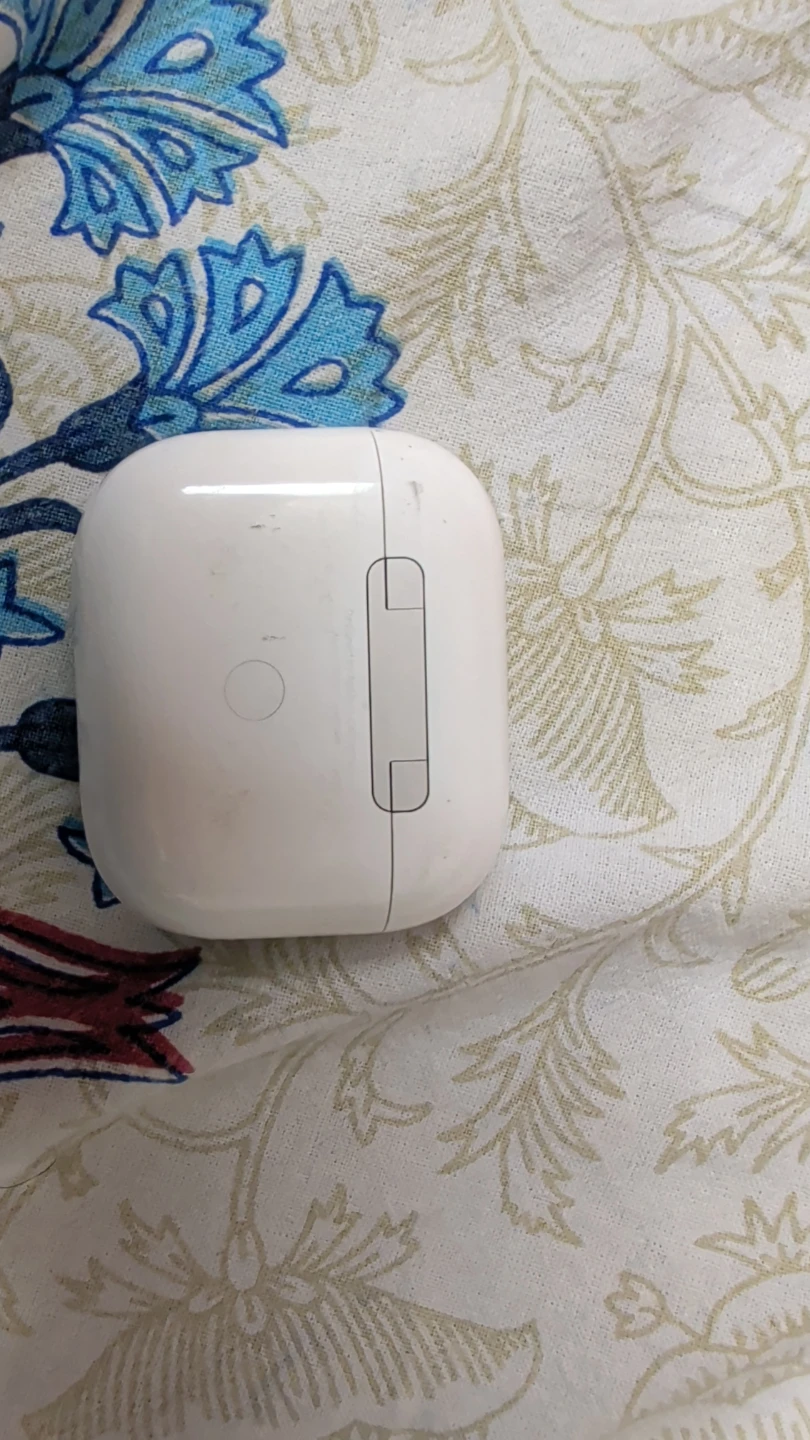 Apple Airpod 3 Charging Case - photo 3